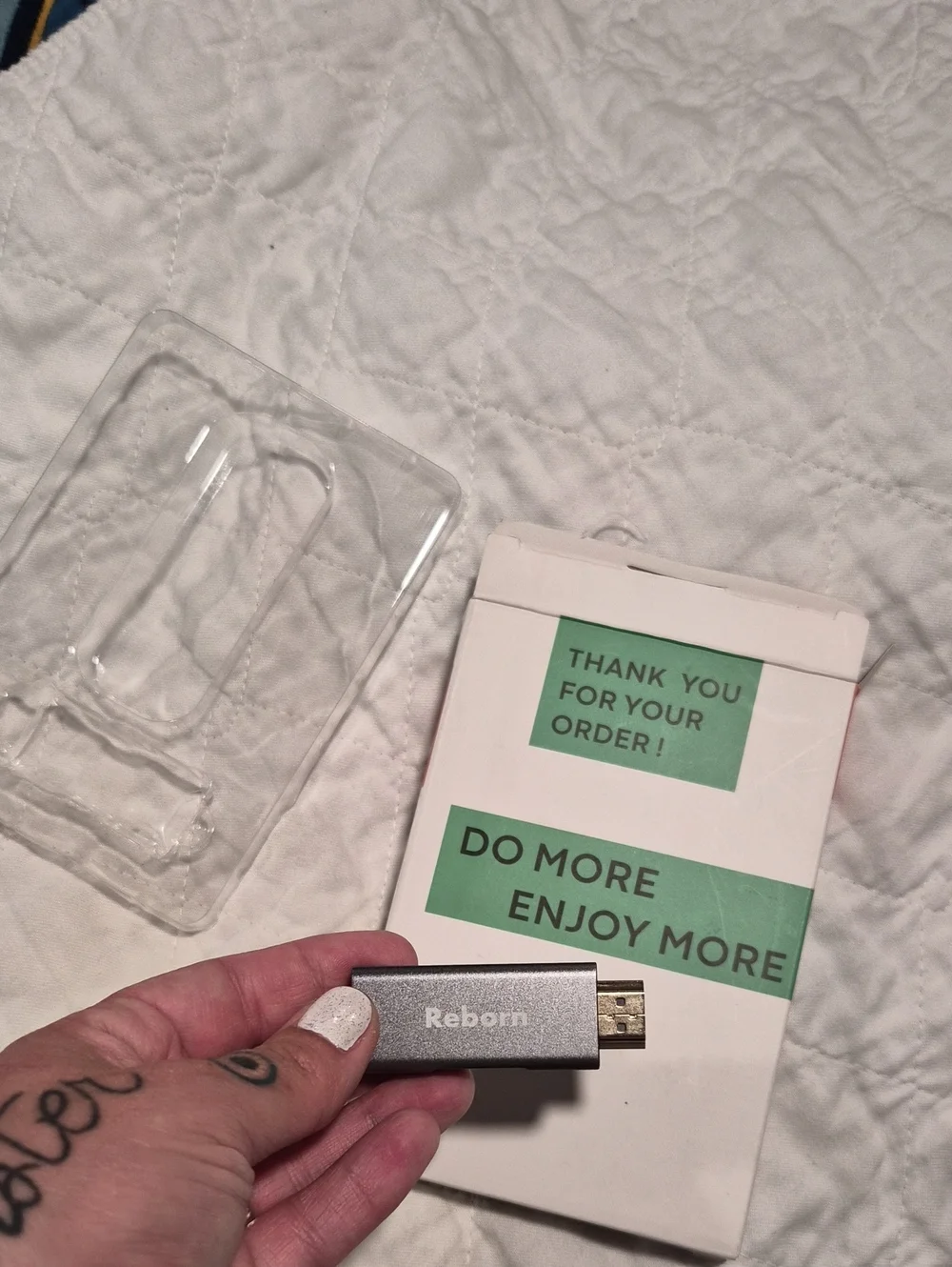 Reborn Silver HDMI To Display Port Adapter